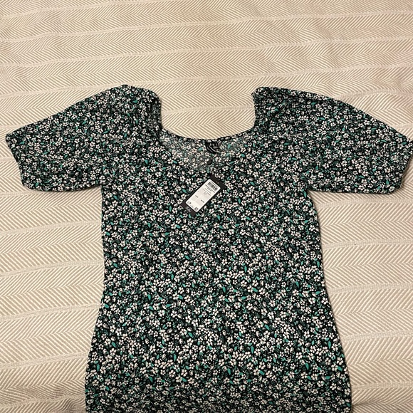 Gelina green floral dress with puff sleeves - Picture 3 of 9